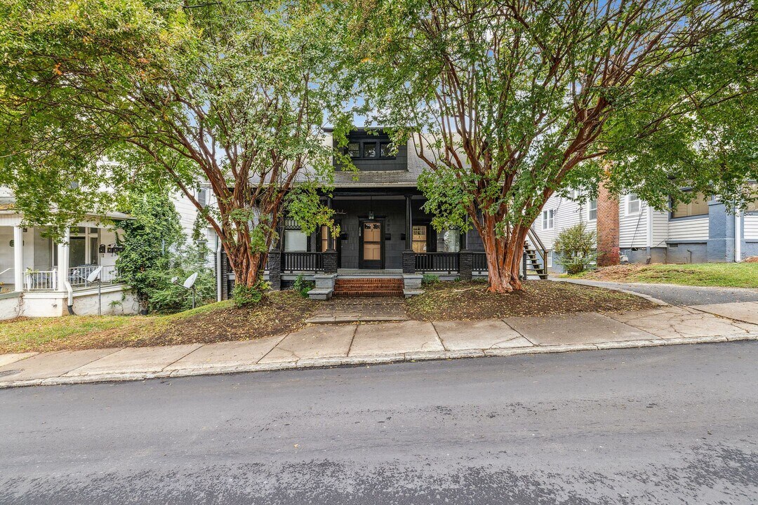 409 W 1st St in Winston-Salem, NC - Building Photo