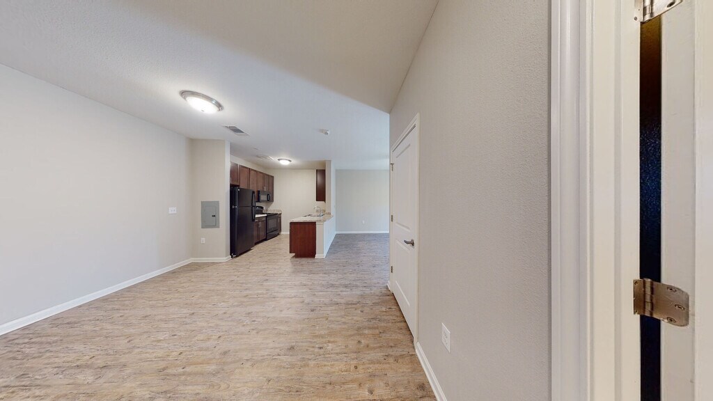 The Pointe at Crestmont Apartments in Houston, TX