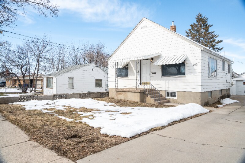 282 W Utah Ave in Tooele, UT - Building Photo
