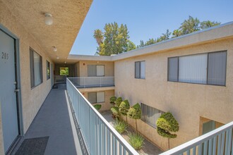 Jordan Apartments in Canoga Park, CA - Building Photo - Building Photo