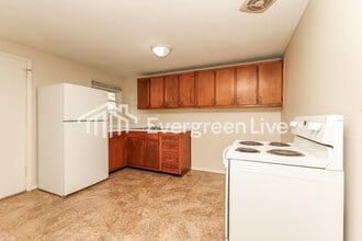 6712 Hubbard Dr in Dayton, OH - Building Photo - Building Photo