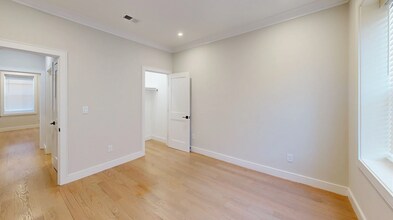 162 Allston St, Unit 5 in Boston, MA - Building Photo - Building Photo