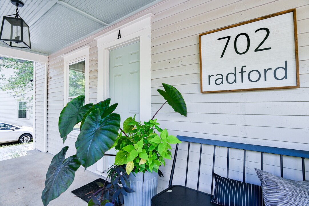 702 Radford St in Monroe, GA - Building Photo