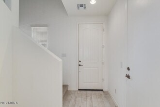 695 W Browning Pl in Chandler, AZ - Building Photo - Building Photo