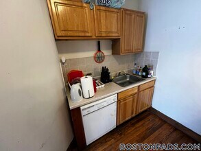240 Kelton St, Unit 9 in Boston, MA - Building Photo - Building Photo