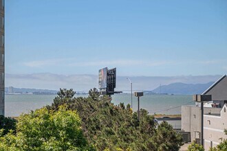 1535 Brunswig Ln in Emeryville, CA - Building Photo - Building Photo