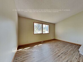 9356 Vincent Ave N in Minneapolis, MN - Building Photo - Building Photo