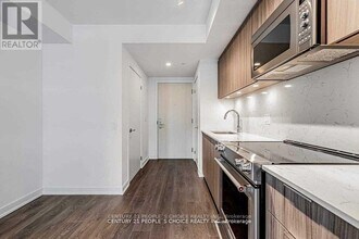 30 Samuel Wood Wy in Toronto, ON - Building Photo - Building Photo