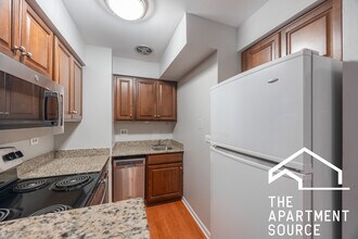 744 W Gordon Terrace in Chicago, IL - Building Photo - Building Photo