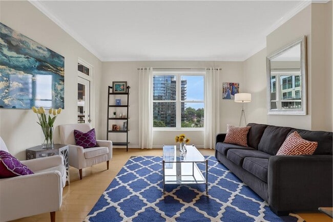 property at 1101 Juniper St NE