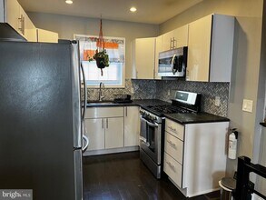 2423 W Seybert St in Philadelphia, PA - Building Photo - Building Photo