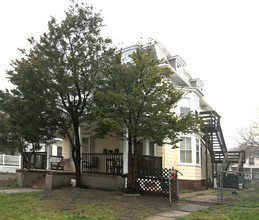 513 1st Ave in Asbury Park, NJ - Foto de edificio - Building Photo