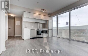 181 Dundas St E in Toronto, ON - Building Photo - Building Photo