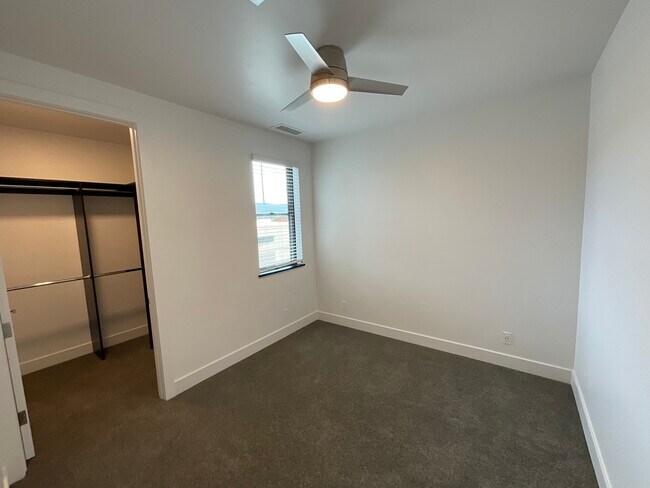 2051 Cross St in Carbondale, CO - Building Photo - Building Photo