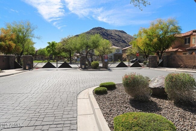 5318 W Chisum Trail in Phoenix, AZ - Building Photo - Building Photo
