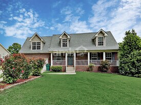 1733 Needmore Rd in Clarksville, TN - Building Photo