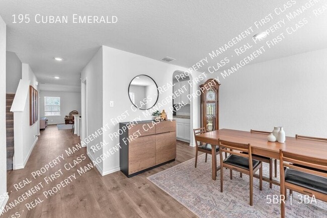 195 Cuban Emerald in San Antonio, TX - Building Photo - Building Photo