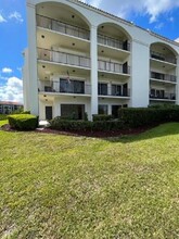 102 Mariner Dr, Unit 102 in Tarpon Springs, FL - Building Photo - Building Photo