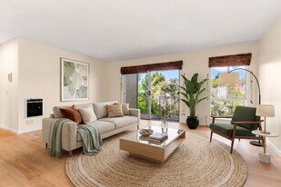 3751 Harrison St in Oakland, CA - Building Photo