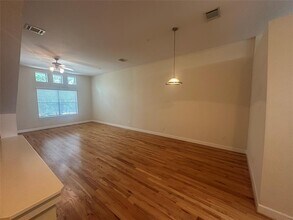 8710 Beverly Hill St in Houston, TX - Building Photo - Building Photo