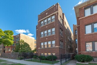 6819 S Ridgeland Ave in Chicago, IL - Building Photo - Building Photo