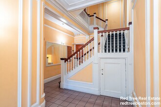 379 Commonwealth Ave in Boston, MA - Building Photo - Building Photo