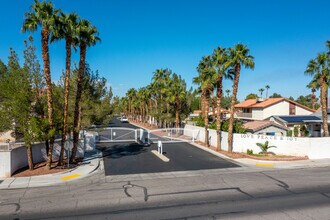 4404-4410 Tomer Ln in Las Vegas, NV - Building Photo - Building Photo