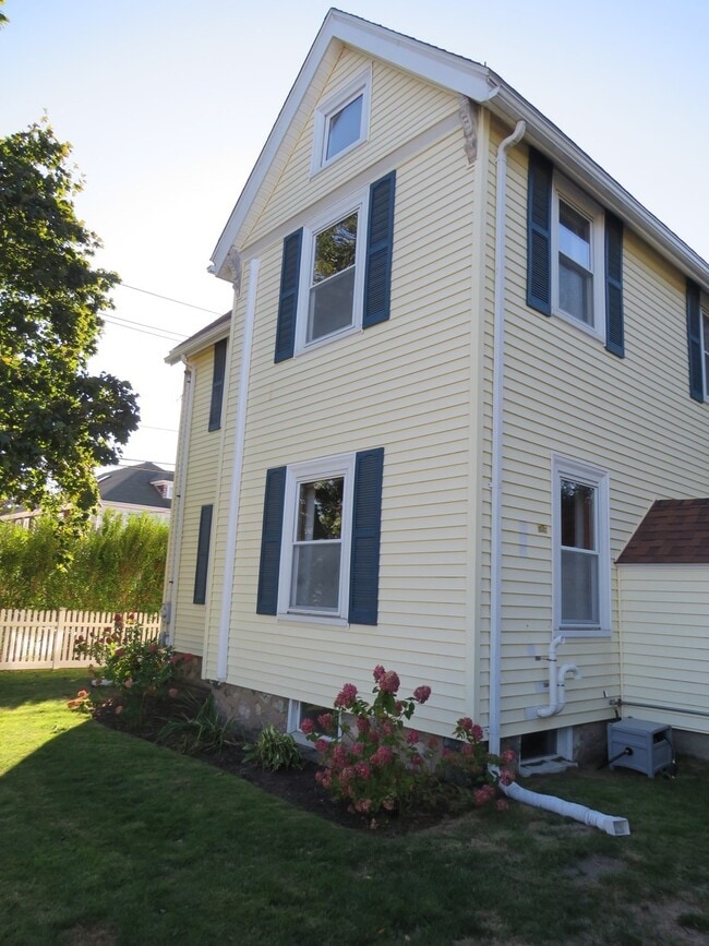 3 Day St in Norwood, MA - Foto de edificio - Building Photo