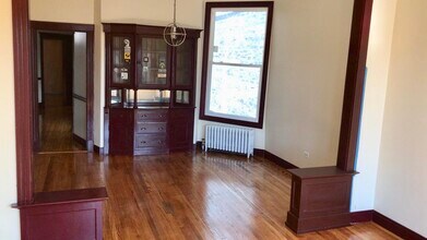 2953 N Milwaukee Ave in Chicago, IL - Building Photo - Building Photo
