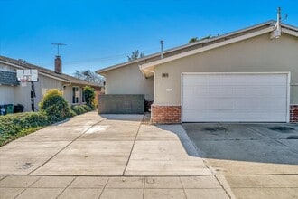 30079 Vanderbilt St in Hayward, CA - Building Photo - Building Photo
