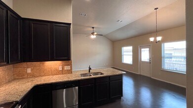 331-333-333 Emma Dr in New Braunfels, TX - Building Photo - Building Photo