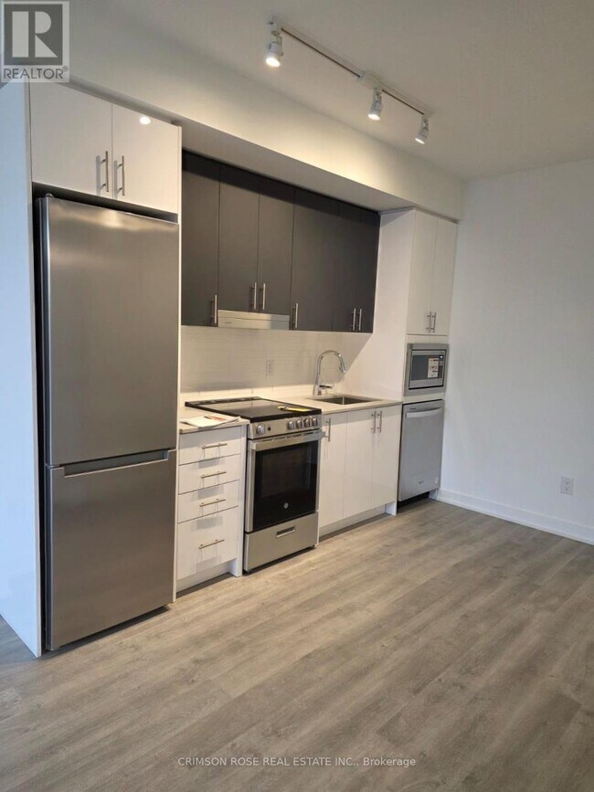 property at 5105 Hurontario St