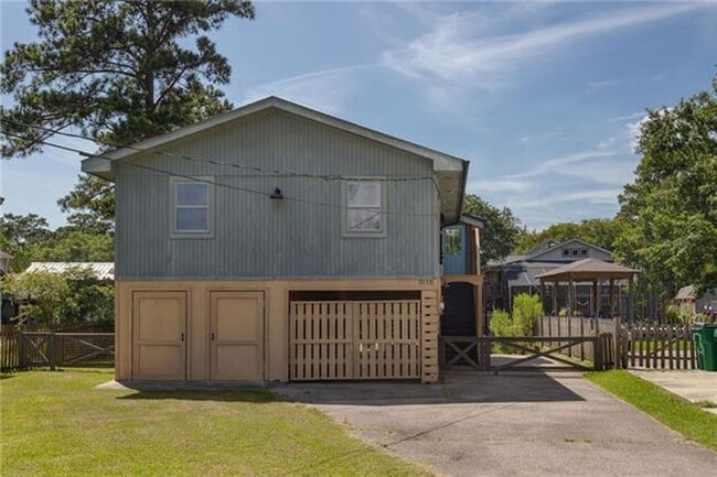 3113 Bayou View Dr