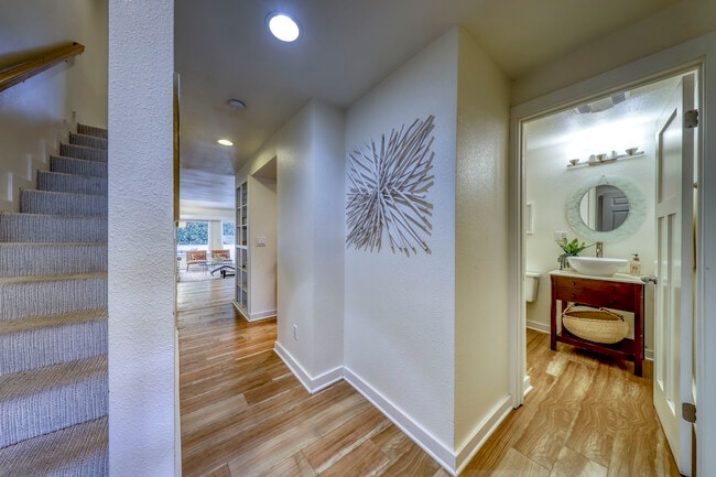 217 Shepard Way NW, Unit 217 in Bainbridge Island, WA - Building Photo - Building Photo