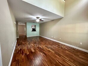 6211 Ashbury Palms Dr in Tampa, FL - Building Photo - Building Photo