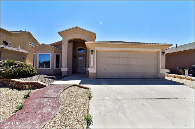 14292 Hacienda Rock Dr in El Paso, TX - Foto de edificio - Building Photo