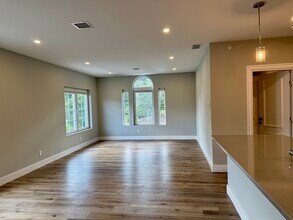 3 Burke Ln in Wellesley, MA - Building Photo - Building Photo