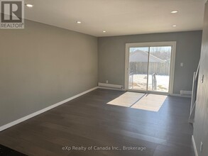 880-880 James St in Woodstock, ON - Building Photo - Building Photo