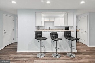 6335 Greenfield Rd in Elkridge, MD - Building Photo - Building Photo