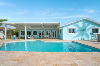 2910 Alton Dr in St Pete Beach, FL - Building Photo - Building Photo