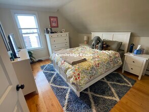 67 Temple St, Unit 3 in Somerville, MA - Building Photo - Building Photo
