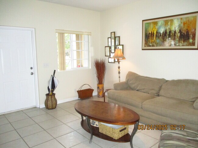 4802 Washington St, Unit 142 in Hollywood, FL - Building Photo - Building Photo