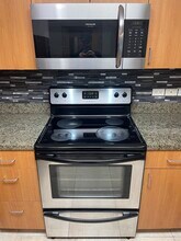 1080 Park Blvd, Unit 603 in San Diego, CA - Foto de edificio - Building Photo