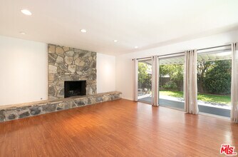 12800 Stanwood Dr in Los Angeles, CA - Building Photo - Building Photo