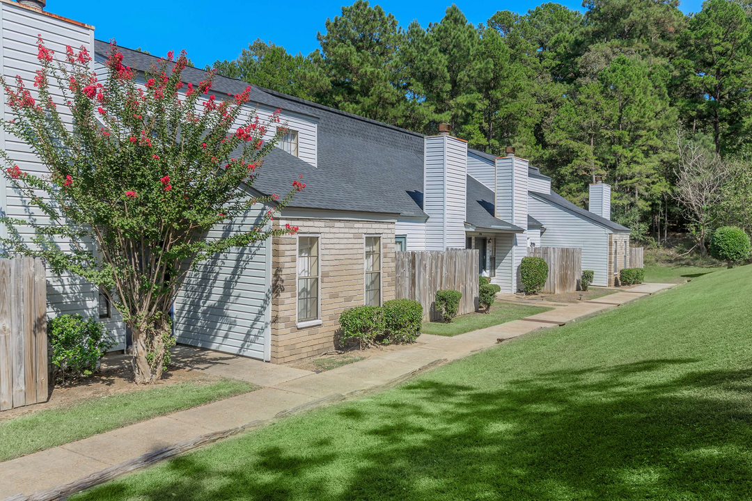 Bonita Ridge Apartments in Meridian, MS - Building Photo