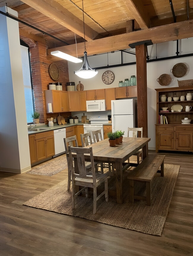 Anwelt Heritage - A 55+ Community in Fitchburg, MA - Foto de edificio - Building Photo