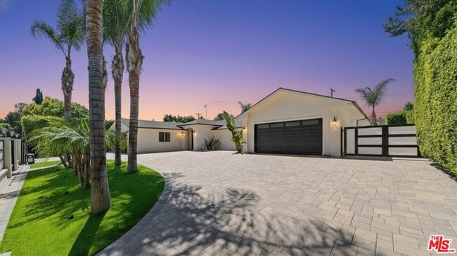 6243 Berquist Ave in Los Angeles, CA - Building Photo - Building Photo