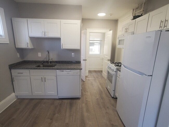 738 Washington St, Unit 30 in Norwood, MA - Building Photo - Building Photo