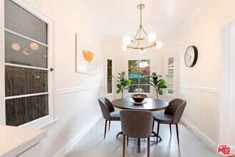 219 S Poinsettia Pl in Los Angeles, CA - Building Photo - Building Photo