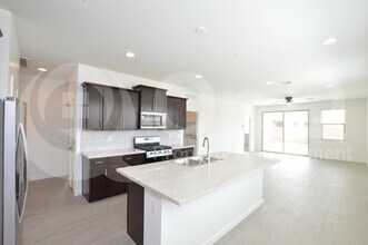 2679 E Tolosa Dr in Casa Grande, AZ - Building Photo - Building Photo